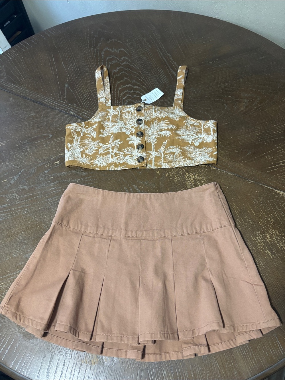 🦅American Eagle Top + Forever 21 Tan Preppy Mini Skirt (bundle)